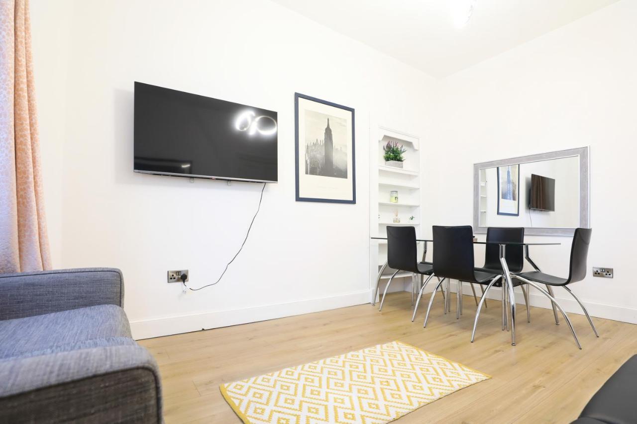 אדינבורו Stunning Modern 3 Bedroom Apartment מראה חיצוני תמונה